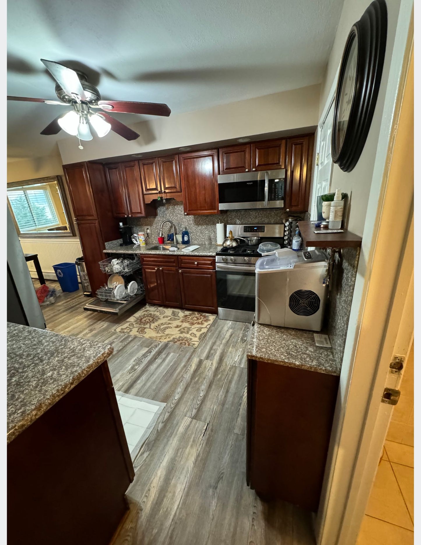 DELUXE CLEANING BEST VALUE SERVICE