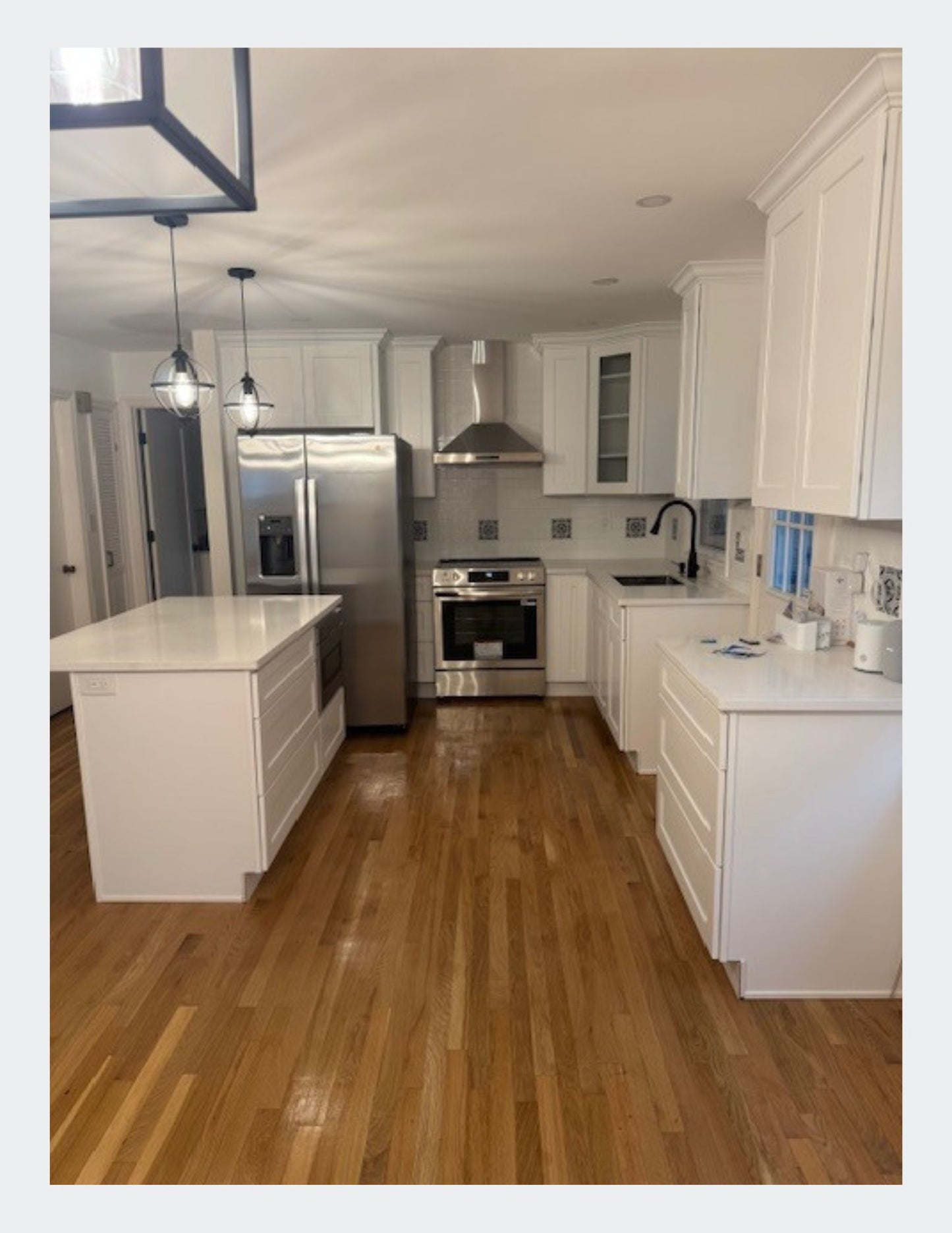 MOVE IN & MOVE OUT